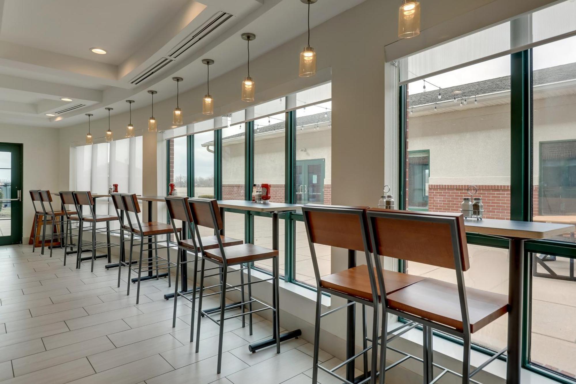Holiday Inn Express Hotel & Suites Bryan-Montpelier By Ihg Holiday City Extérieur photo