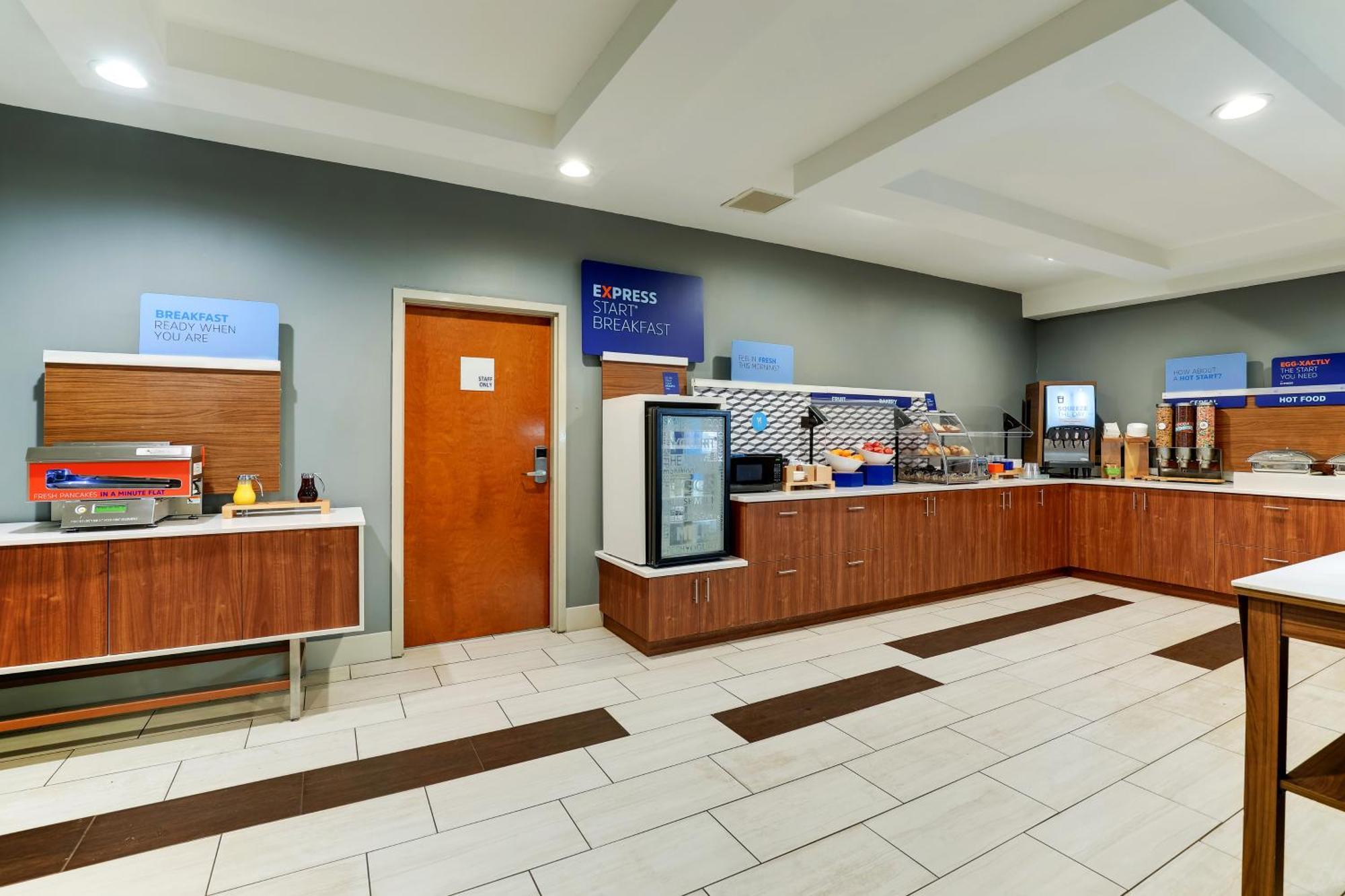 Holiday Inn Express Hotel & Suites Bryan-Montpelier By Ihg Holiday City Extérieur photo
