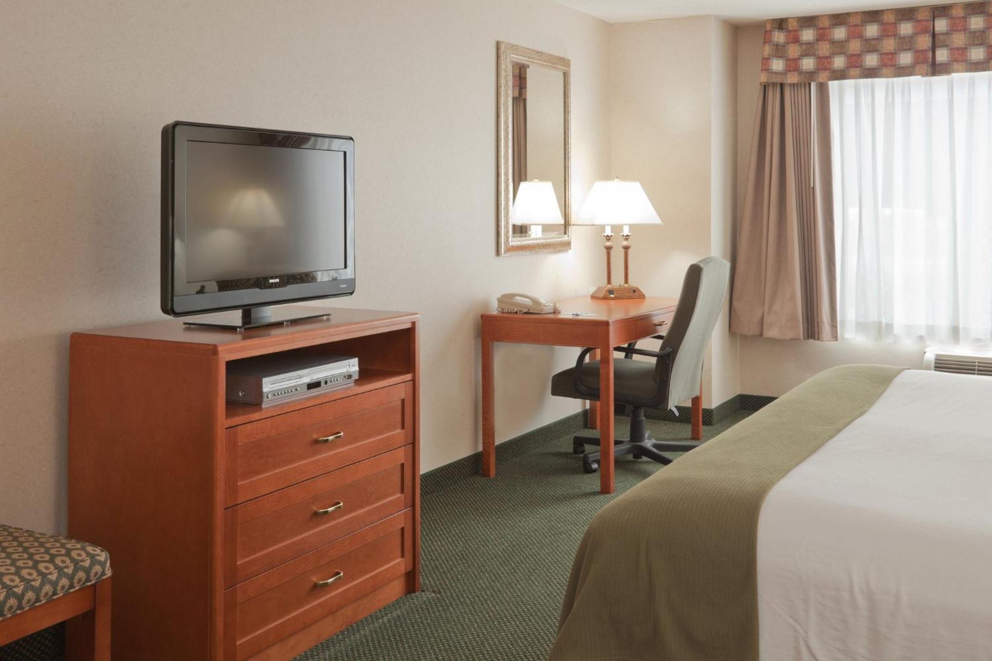 Holiday Inn Express Hotel & Suites Bryan-Montpelier By Ihg Holiday City Extérieur photo
